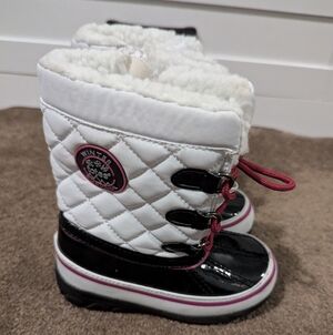 Toddler Girl Totes Snow Boots - Size 9